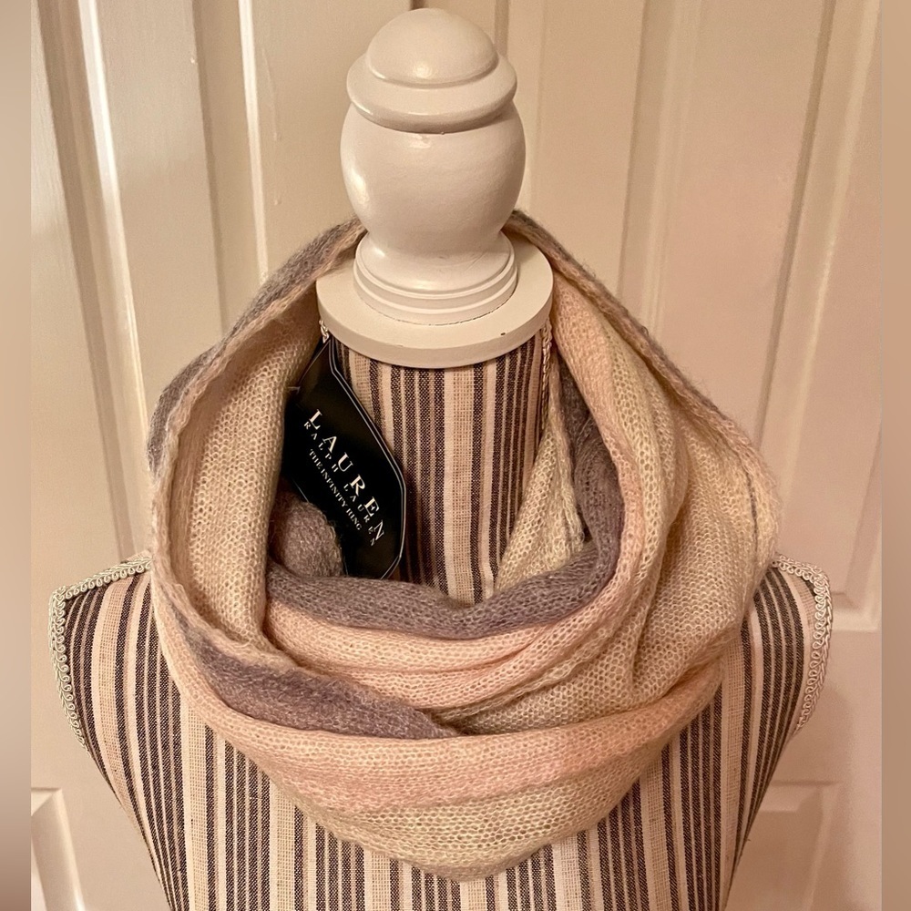 💕LAUREN RALPH LAUREN Triple Tier Infinity Ring scarf soft Gray Pink & cream NWT